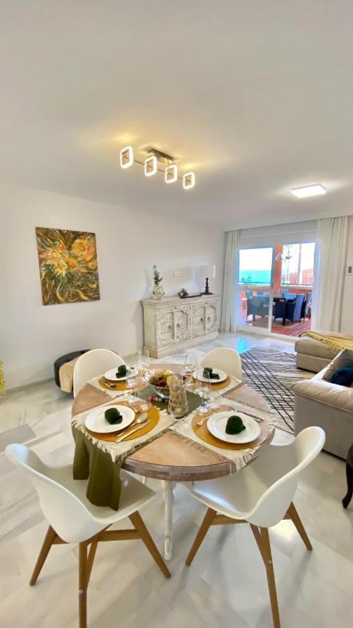 Appartement Ikram Front Beach Bermuda Beach à Estepona Extérieur photo