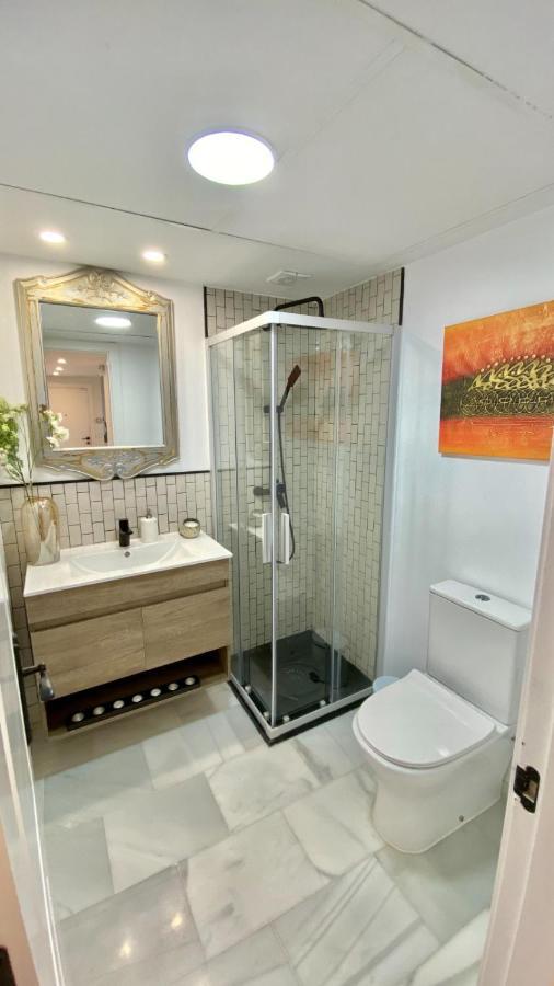 Appartement Ikram Front Beach Bermuda Beach à Estepona Extérieur photo